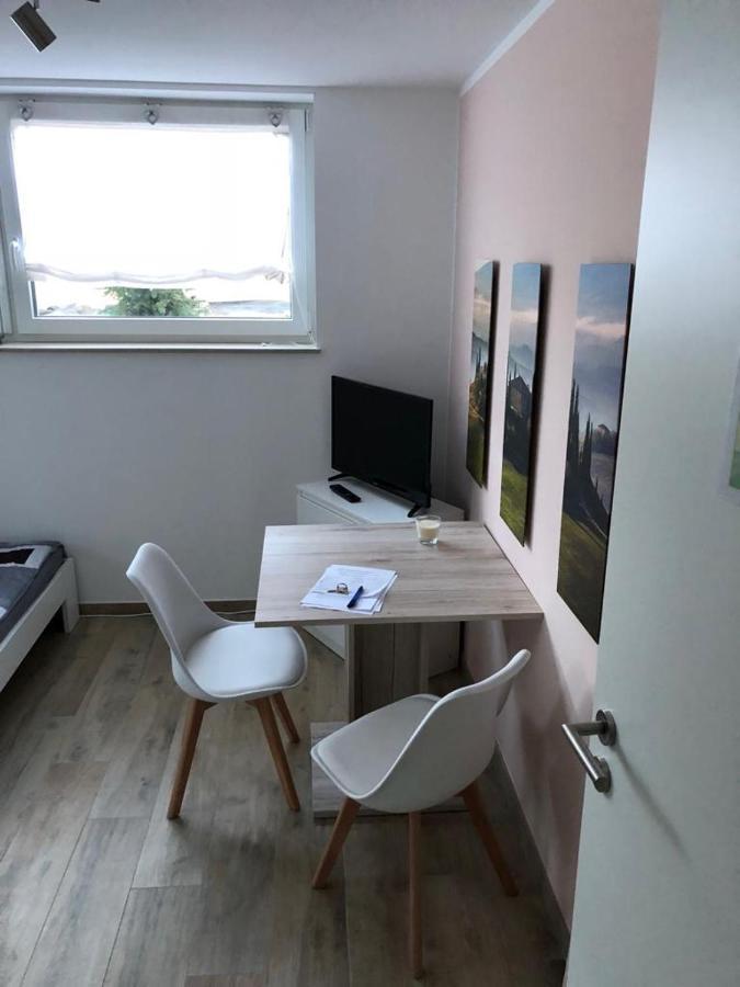 Ferienwohnungen Lamisto Am Waldesrand Neckartenzlingen Extérieur photo