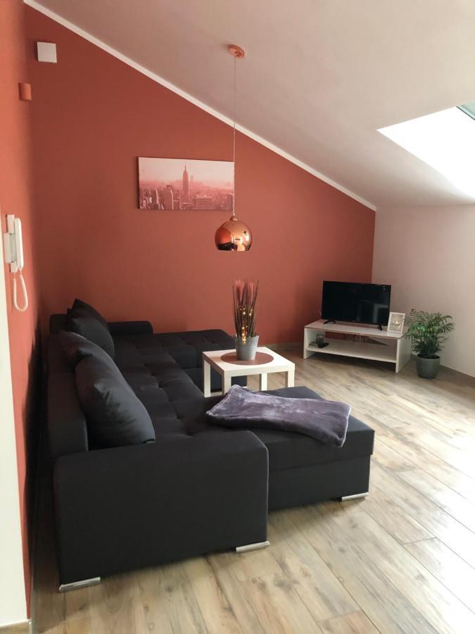 Ferienwohnungen Lamisto Am Waldesrand Neckartenzlingen Extérieur photo